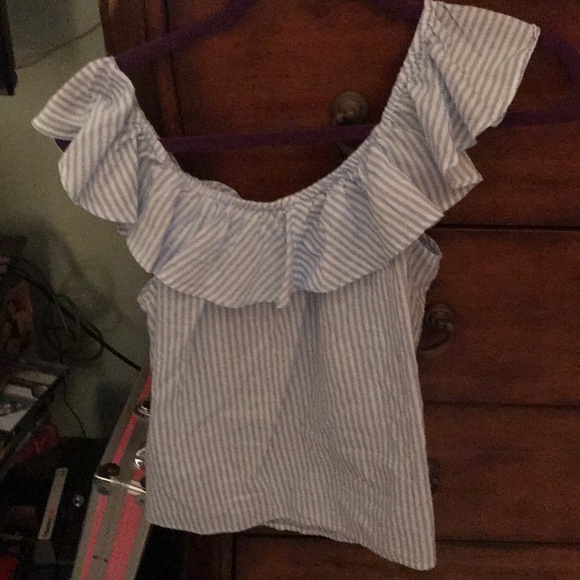 Light Blue and white checkered top. Size Medium. - Picture 2 of 2